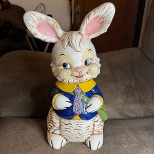 Vintage Easter Bunny/Rabbit Ceramic Albertas Mold 1967 Hand Painted 13 Inch